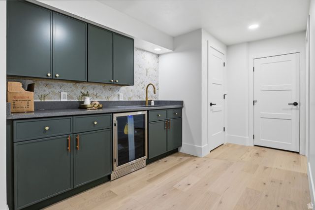 6183 S HAVEN MOOR CIR, Murray, UT 84121