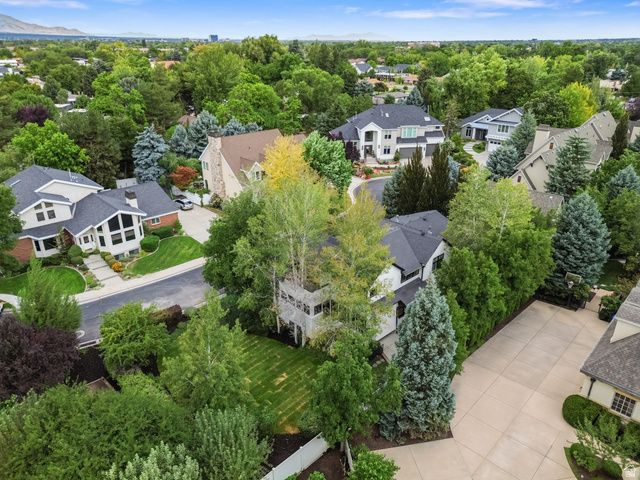 6183 S HAVEN MOOR CIR, Murray, UT 84121