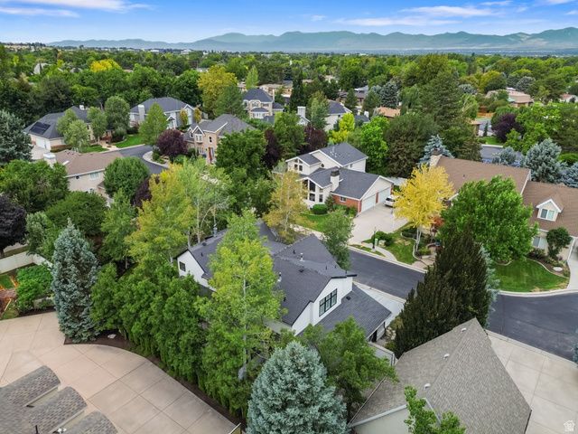 6183 S HAVEN MOOR CIR, Murray, UT 84121