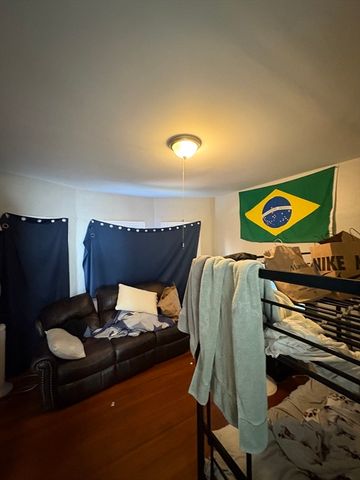 211 Elm, Everett, MA 02149