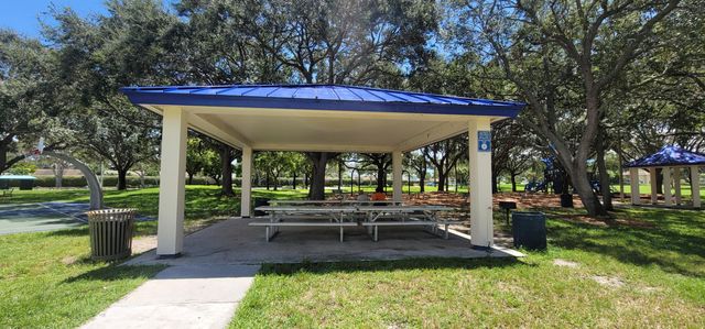 1509 Meadows Circle W, Boynton Beach, FL 33436