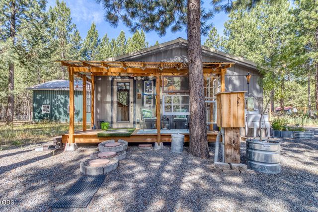 15869 Burlwood Lane, La Pine, OR 97739