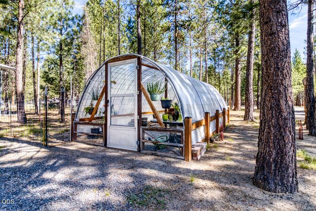 15869 Burlwood Lane, La Pine, OR 97739