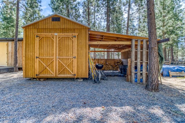 15869 Burlwood Lane, La Pine, OR 97739