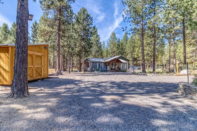 15869 Burlwood Lane, La Pine, OR 97739
