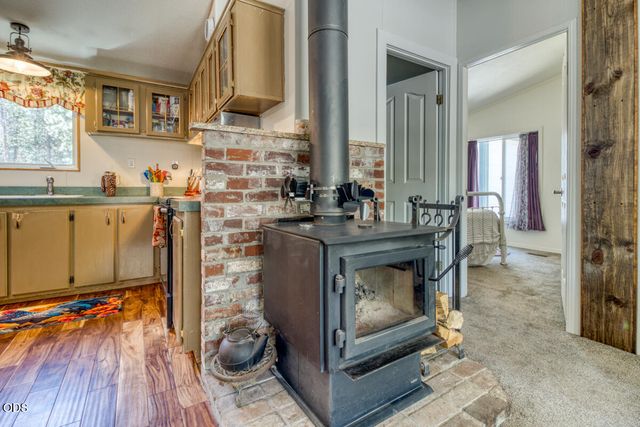 15869 Burlwood Lane, La Pine, OR 97739