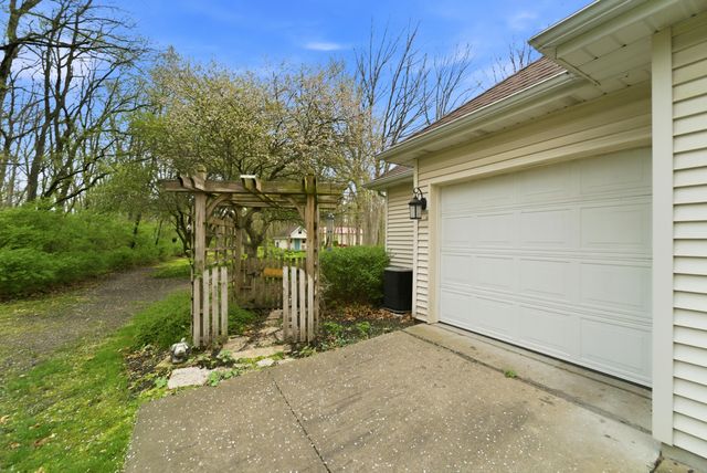 11230 Sandpiper Street, Demotte, IN 46310