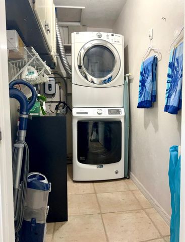 2725 SE 2nd Court, Pompano Beach, FL 33062