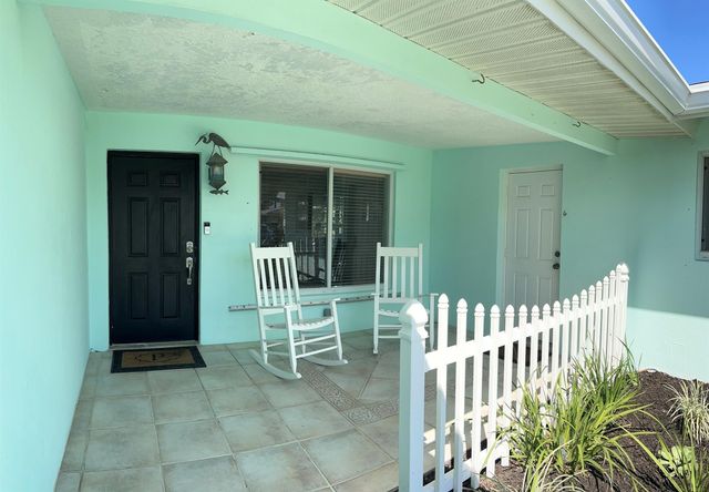 2725 SE 2nd Court, Pompano Beach, FL 33062