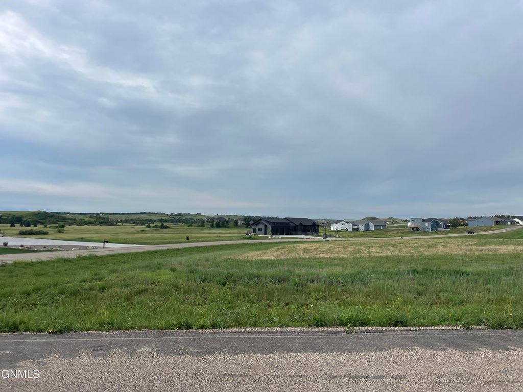 14140 Paniolo Way, Bismarck, ND 58503 photo 7