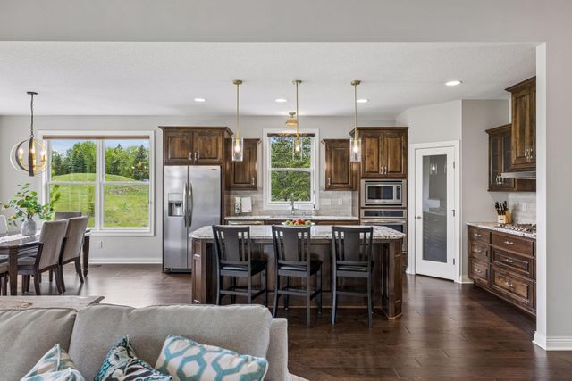 1984 Annika Drive N, Lake Elmo, MN 55042