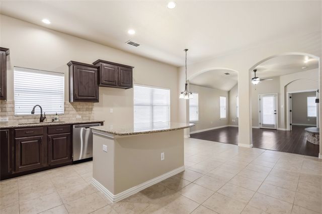 1004 Edgefield Lane, Forney, TX 75126