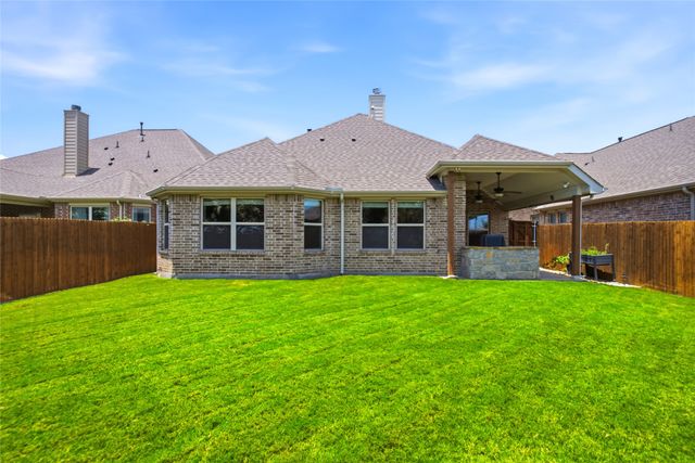 1004 Edgefield Lane, Forney, TX 75126