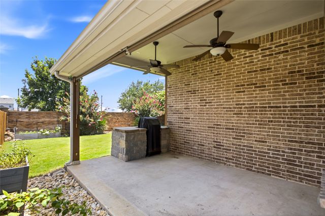 1004 Edgefield Lane, Forney, TX 75126