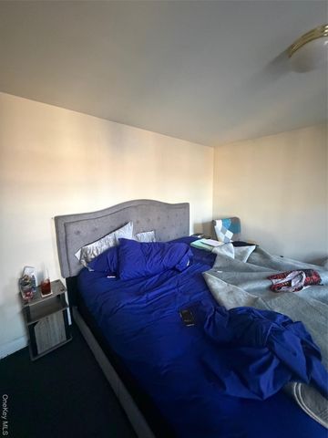 686 E 239th Street, Bronx, NY 10470