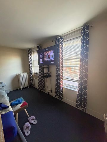 686 E 239th Street, Bronx, NY 10470