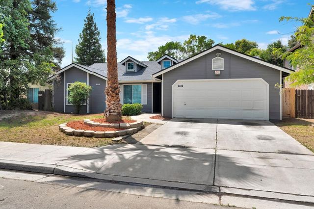 2323 N Milburn Avenue, Fresno, CA 93722