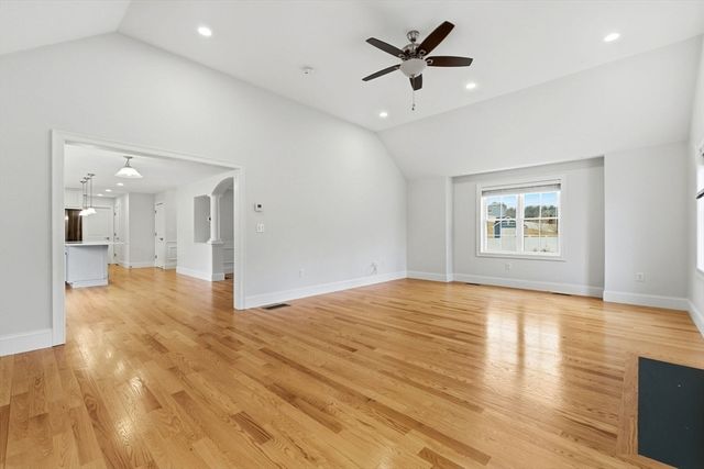 21 Fieldstone Ln, Billerica, MA 01862