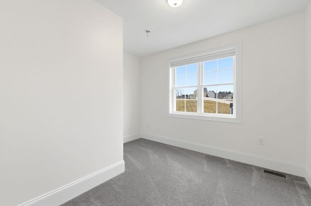 21 Fieldstone Ln, Billerica, MA 01862