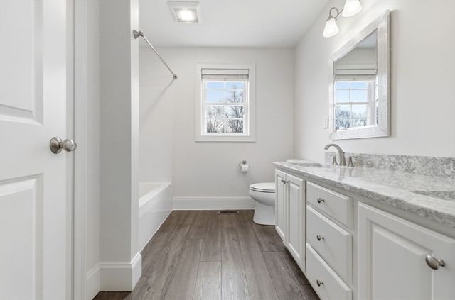 21 Fieldstone Ln, Billerica, MA 01862