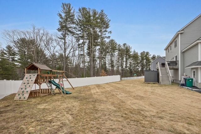 21 Fieldstone Ln, Billerica, MA 01862