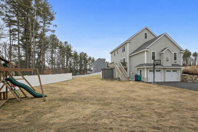 21 Fieldstone Ln, Billerica, MA 01862
