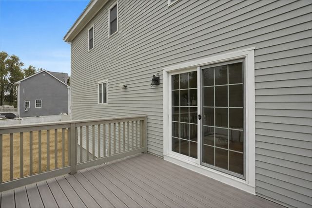 21 Fieldstone Ln, Billerica, MA 01862