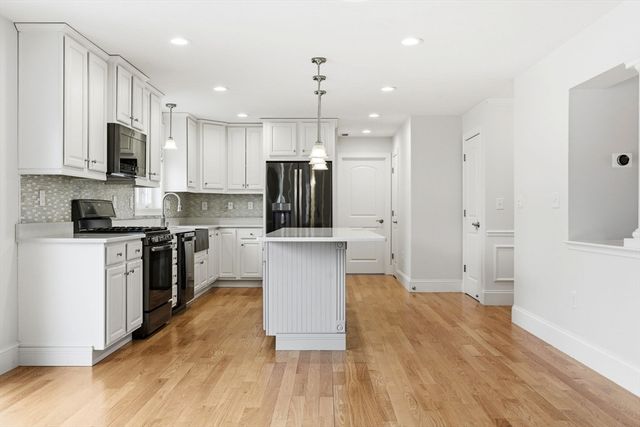 21 Fieldstone Ln, Billerica, MA 01862