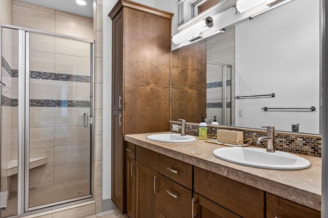 1517 NW Mt Washington Drive, Bend, OR 97703
