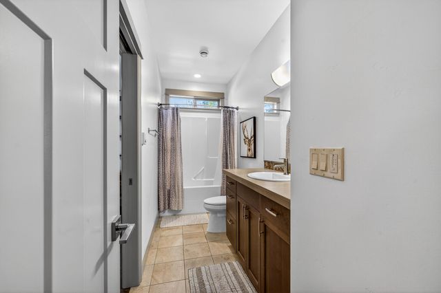 1517 NW Mt Washington Drive, Bend, OR 97703