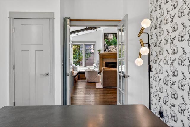 1517 NW Mt Washington Drive, Bend, OR 97703