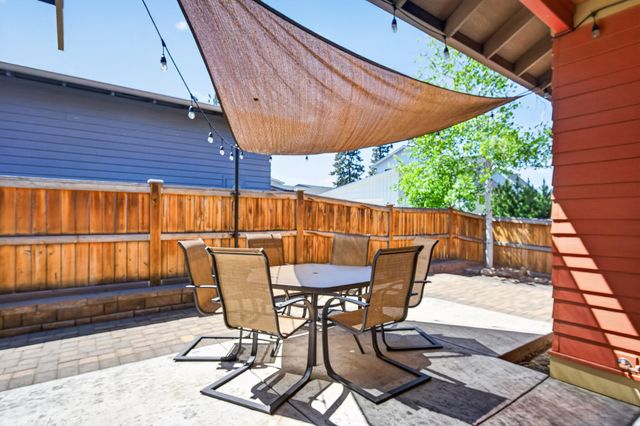 1517 NW Mt Washington Drive, Bend, OR 97703