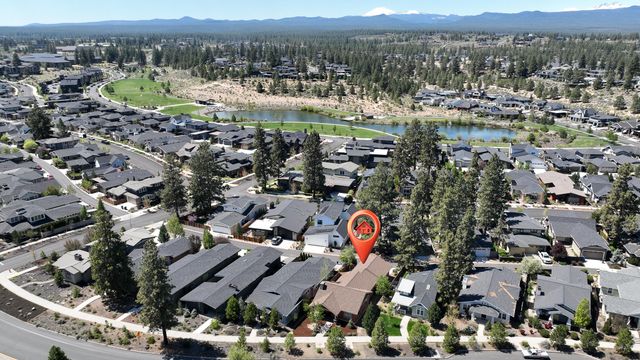 1517 NW Mt Washington Drive, Bend, OR 97703