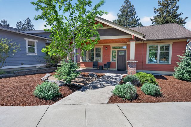1517 NW Mt Washington Drive, Bend, OR 97703