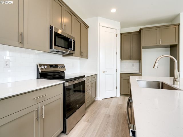 814 Nw 178TH Way, Ridgefield, WA 98642