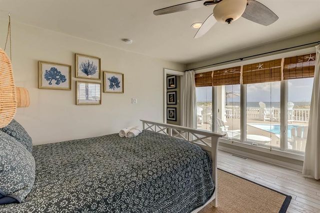 2912 Sandfiddler RD, Virginia Beach, VA 23456