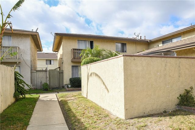 1221 S Sunburst Way, Anaheim, CA 92806