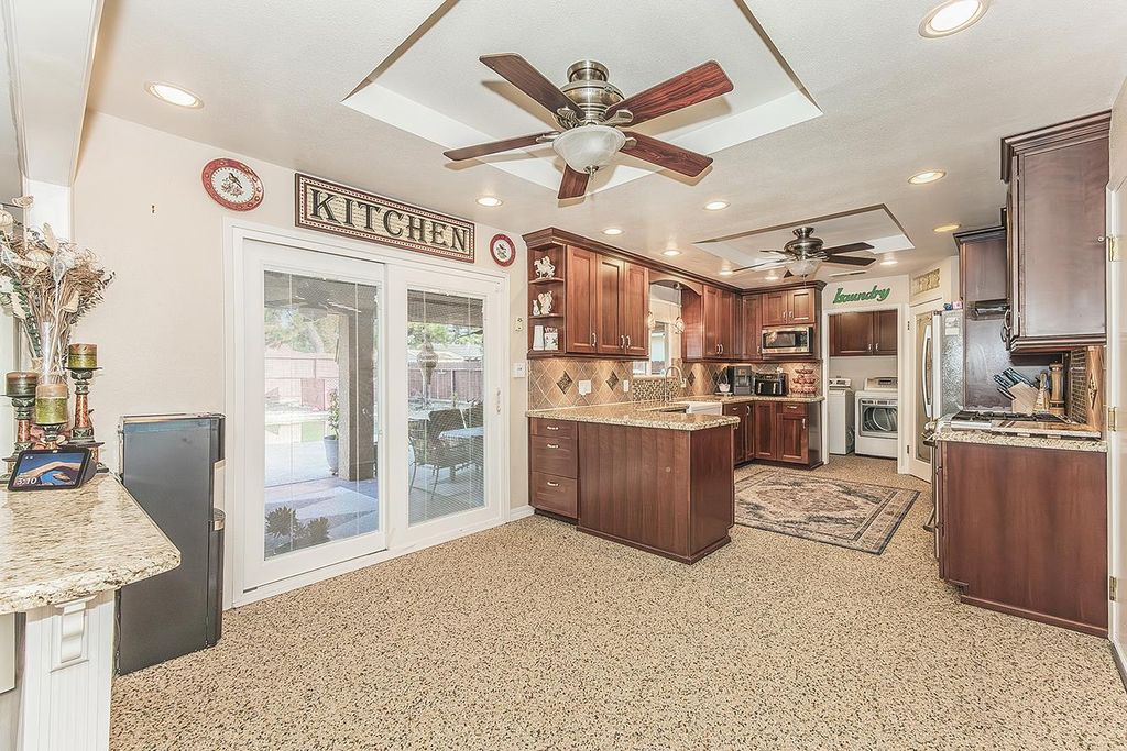 Image 15 of property listing at 5644 N Hazel Avenue, Fresno, CA 93711