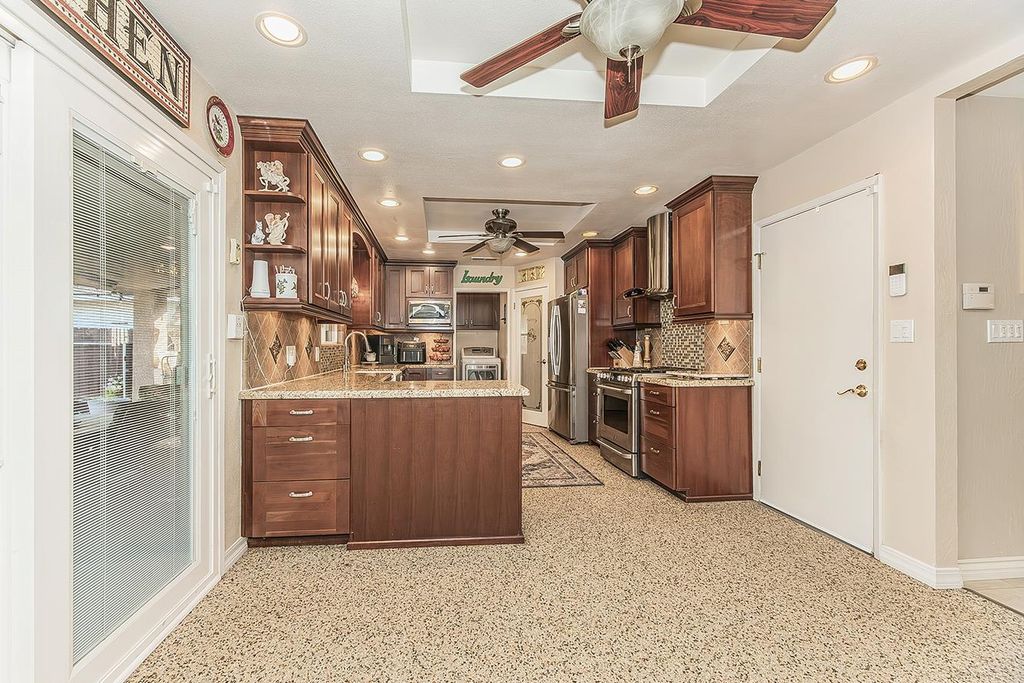 Image 16 of property listing at 5644 N Hazel Avenue, Fresno, CA 93711