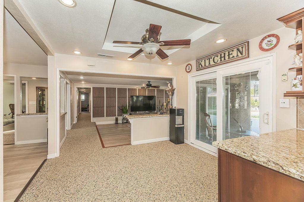 Image 17 of property listing at 5644 N Hazel Avenue, Fresno, CA 93711