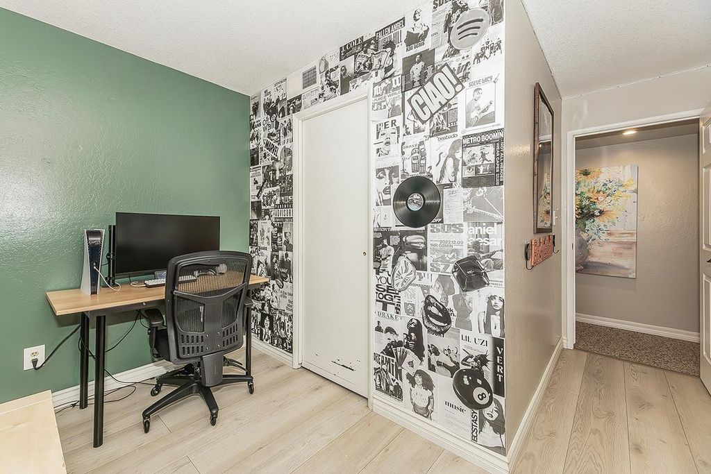 Image 41 of property listing at 5644 N Hazel Avenue, Fresno, CA 93711