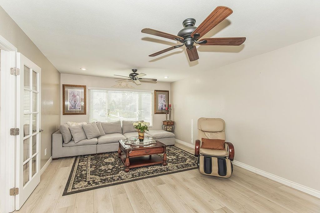 Image 5 of property listing at 5644 N Hazel Avenue, Fresno, CA 93711