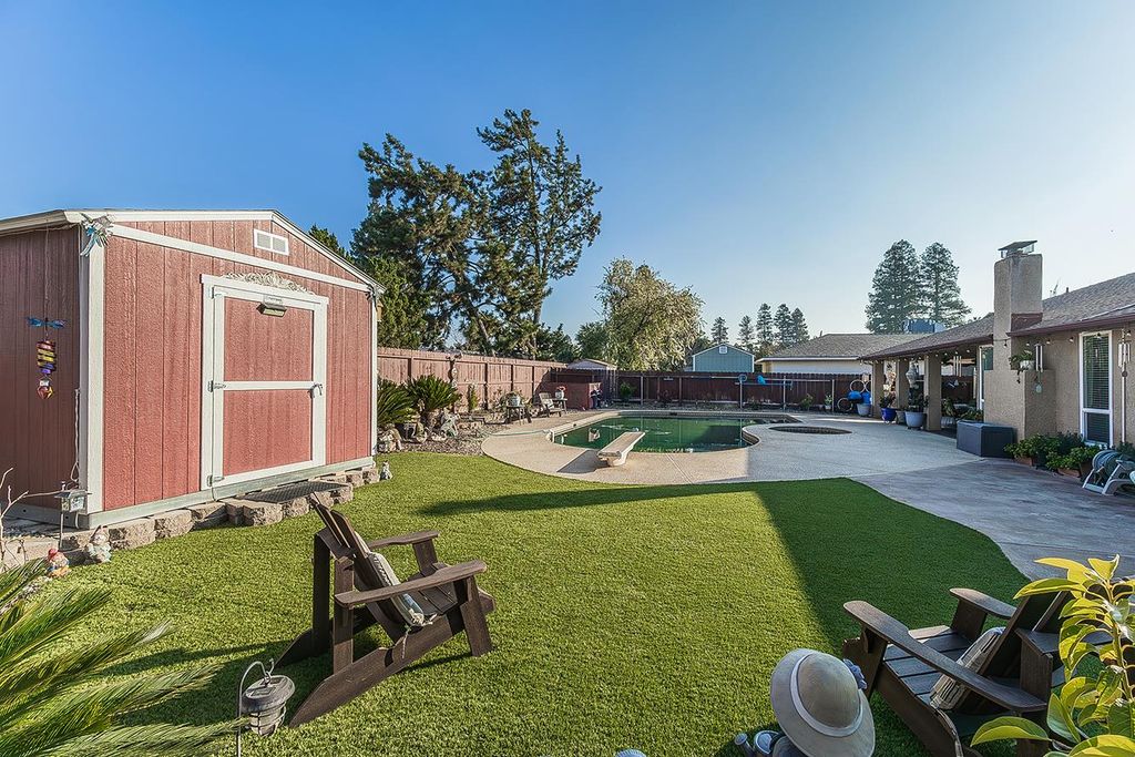 Image 51 of property listing at 5644 N Hazel Avenue, Fresno, CA 93711