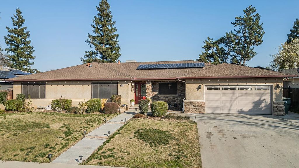 Image 54 of property listing at 5644 N Hazel Avenue, Fresno, CA 93711