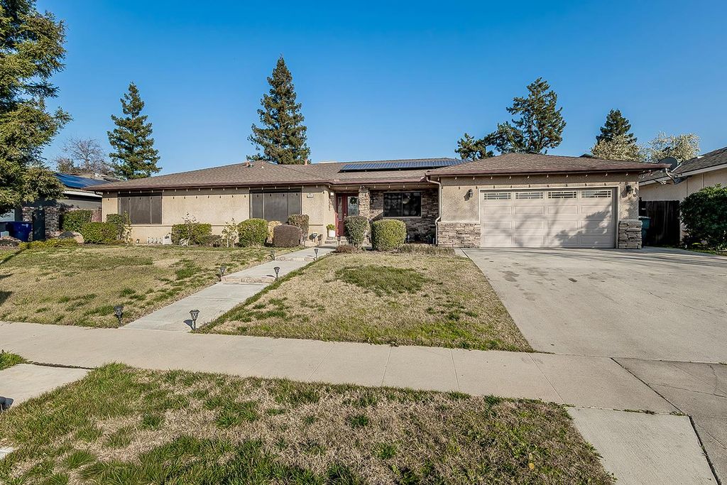 Image 64 of property listing at 5644 N Hazel Avenue, Fresno, CA 93711