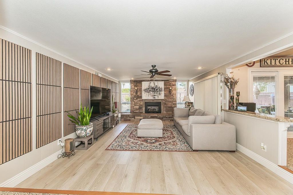 Image 9 of property listing at 5644 N Hazel Avenue, Fresno, CA 93711