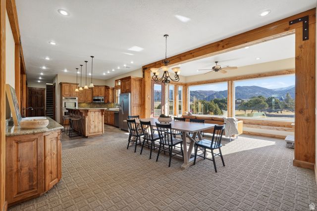 2250 E PAUNSAUGUNT DR, Hatch, UT 84735