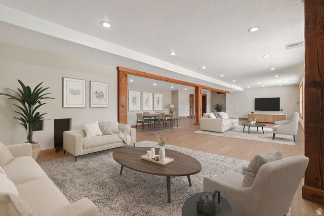 2250 E PAUNSAUGUNT DR, Hatch, UT 84735