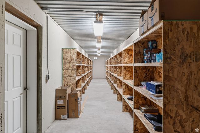 2250 E PAUNSAUGUNT DR, Hatch, UT 84735