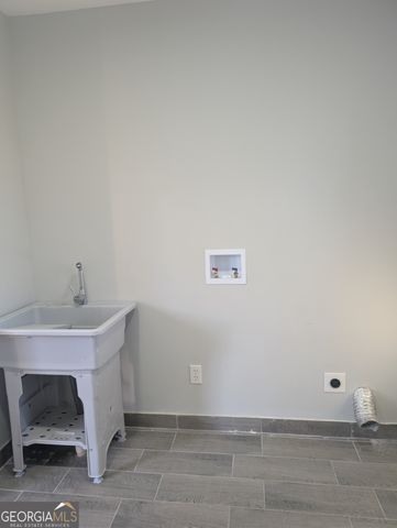 481 W Currahee Street, Toccoa, GA 30577